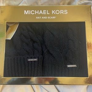NWT Michael Kors Black Hat and Scarf Set